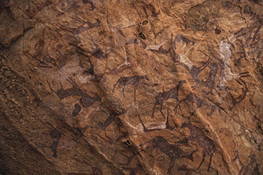 Felszeichnungen einer großen Ziegenherde