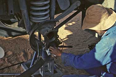 Reparatur der Steckachsen am UNIMOG