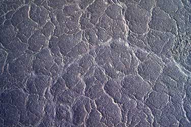 Extrem feste und ebene Oberfläche